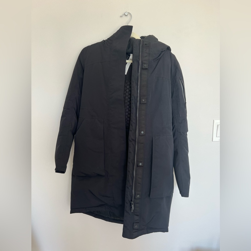 Lululemon Parka in a size 4